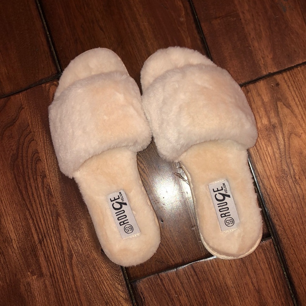 BNWT slippers
